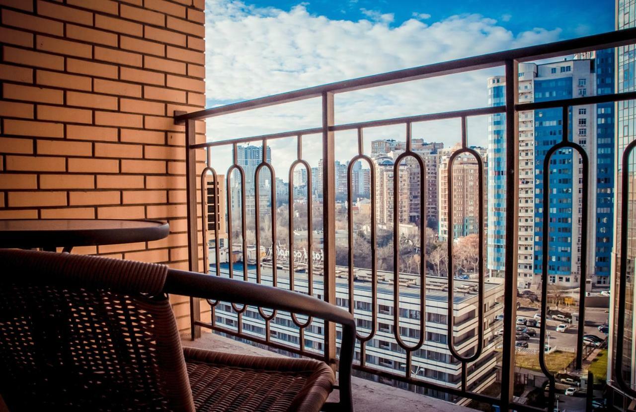 Apartment In Arсadia 2 Bedrooms Odessa Esterno foto